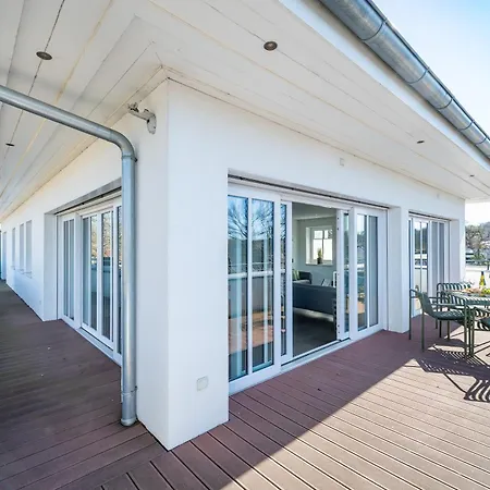 Lindholm 5 Penthouse Apartment *