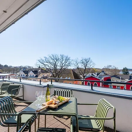 Lindholm 5 Penthouse * Binz